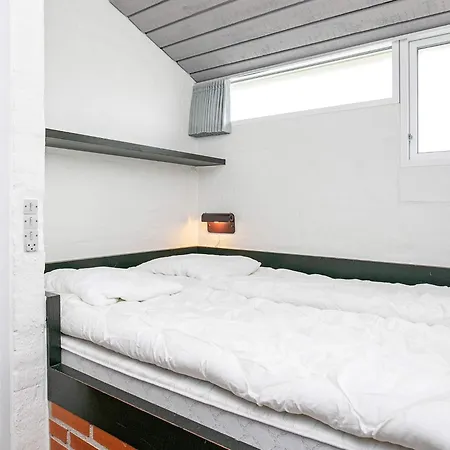 Apartment 6 Person In *