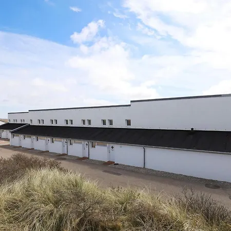 6 Person In Appartement