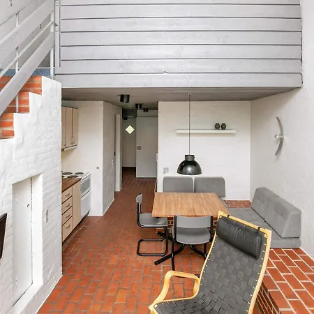 6 Person In Appartement *